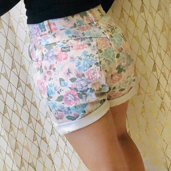 Vintage Pants - Vintage 90s Pastel Floral High Rise Cuff Shorts